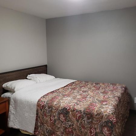 Parkrose Inn And Suites พอร์ตแลนด์ ภายนอก รูปภาพ