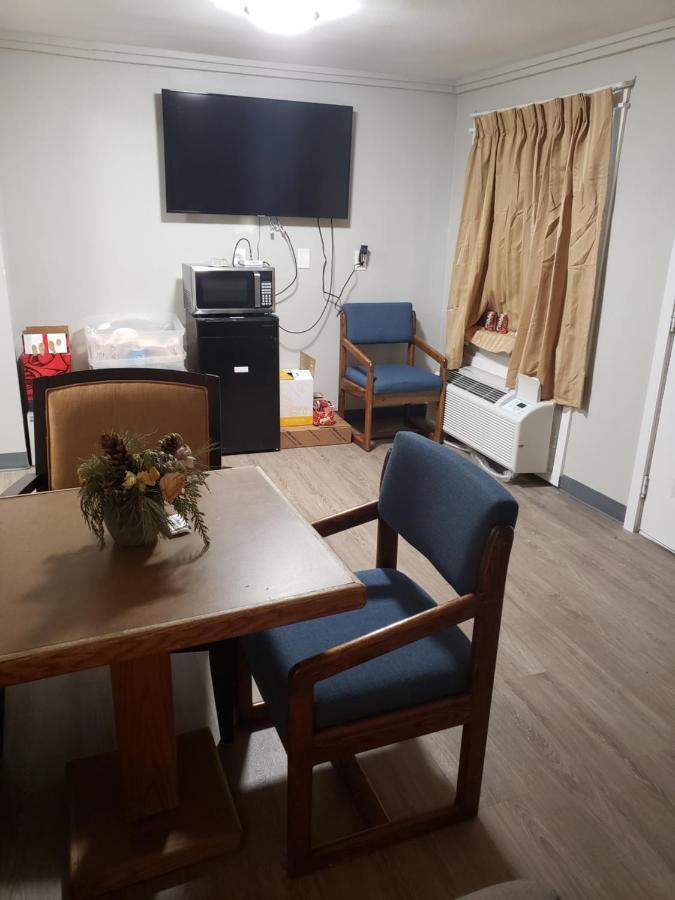 Parkrose Inn And Suites พอร์ตแลนด์ ภายนอก รูปภาพ