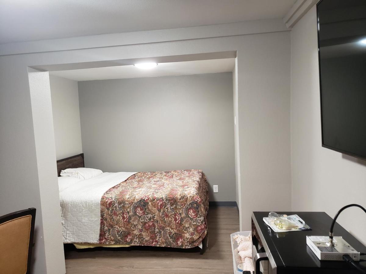 Parkrose Inn And Suites พอร์ตแลนด์ ภายนอก รูปภาพ